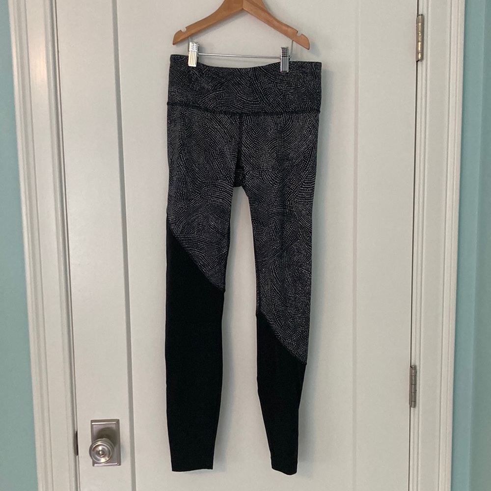 Black Lululemon Leggings Size 6!